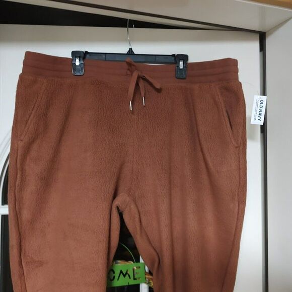 New Old Navy Rust Colored Sherpa Joggers Size Women's XXL - Picture 2 of 3